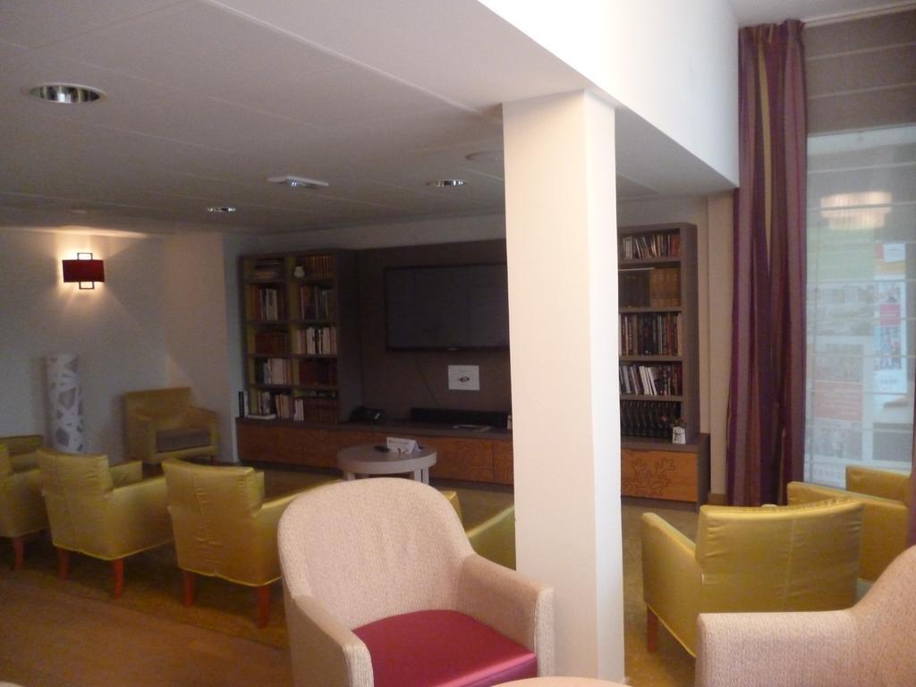 Aparthotel Domitys Le Jardin Des Trois Rois Romorantin-Lanthenay Exterior foto