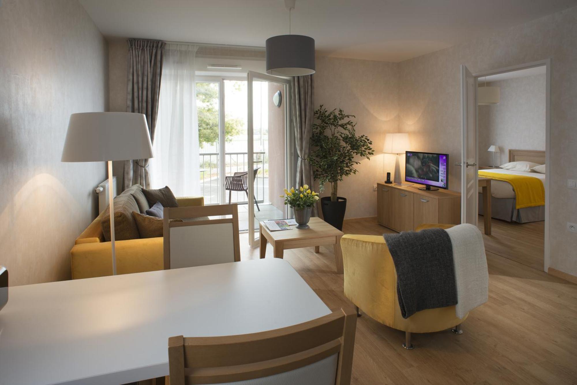 Aparthotel Domitys Le Jardin Des Trois Rois Romorantin-Lanthenay Habitación foto